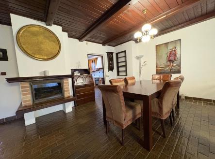 . | Pronájem - dům/vila, 260 m²