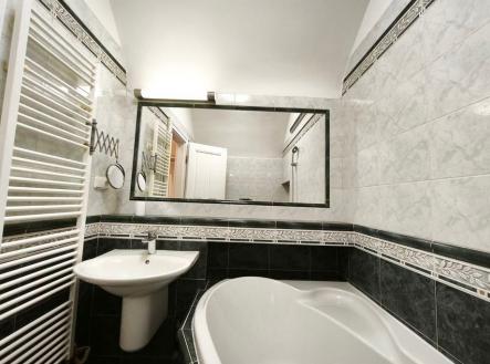 . | Pronájem bytu, 2+1, 65 m²