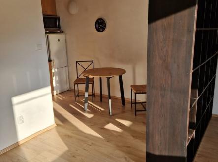 . | Pronájem bytu, 1+kk, 35 m²