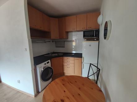 . | Pronájem bytu, 1+kk, 35 m²