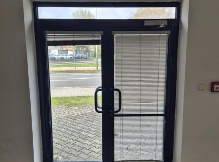 WhatsApp Image 2026-04-16 at 15.59.29 (1).jpeg | Pronájem - obchodní prostor, 43 m²