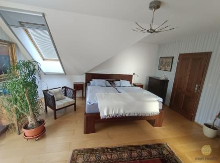 Prodej - dům/vila, 320 m²