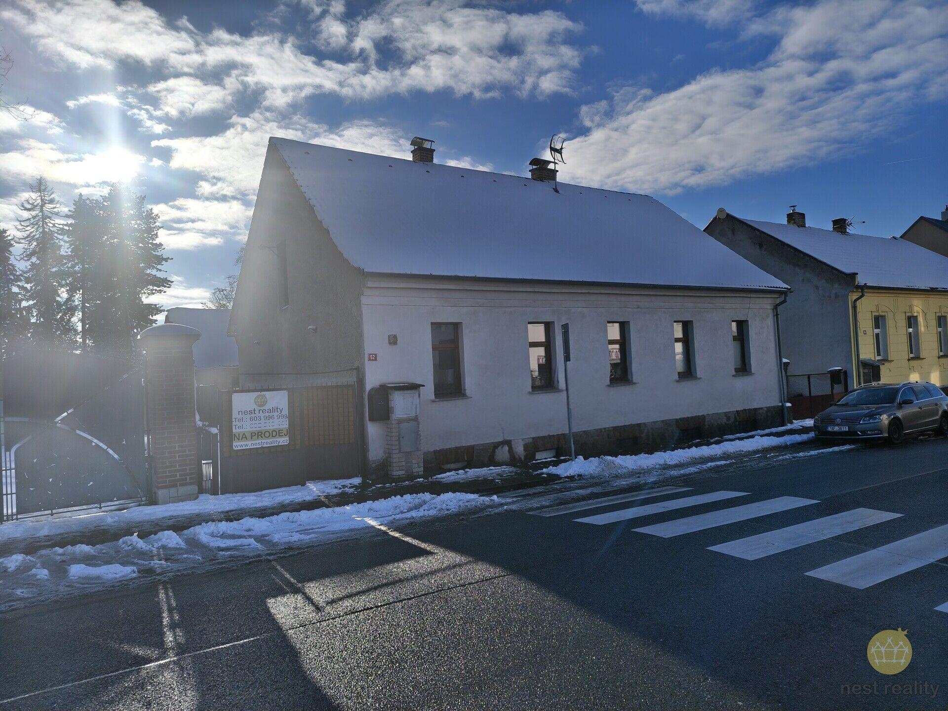 Prodej domu o velikosti 4+1, 130 m2, s pozemkem 656 m2, v obci Velké Popovice, ulice Masarykova.