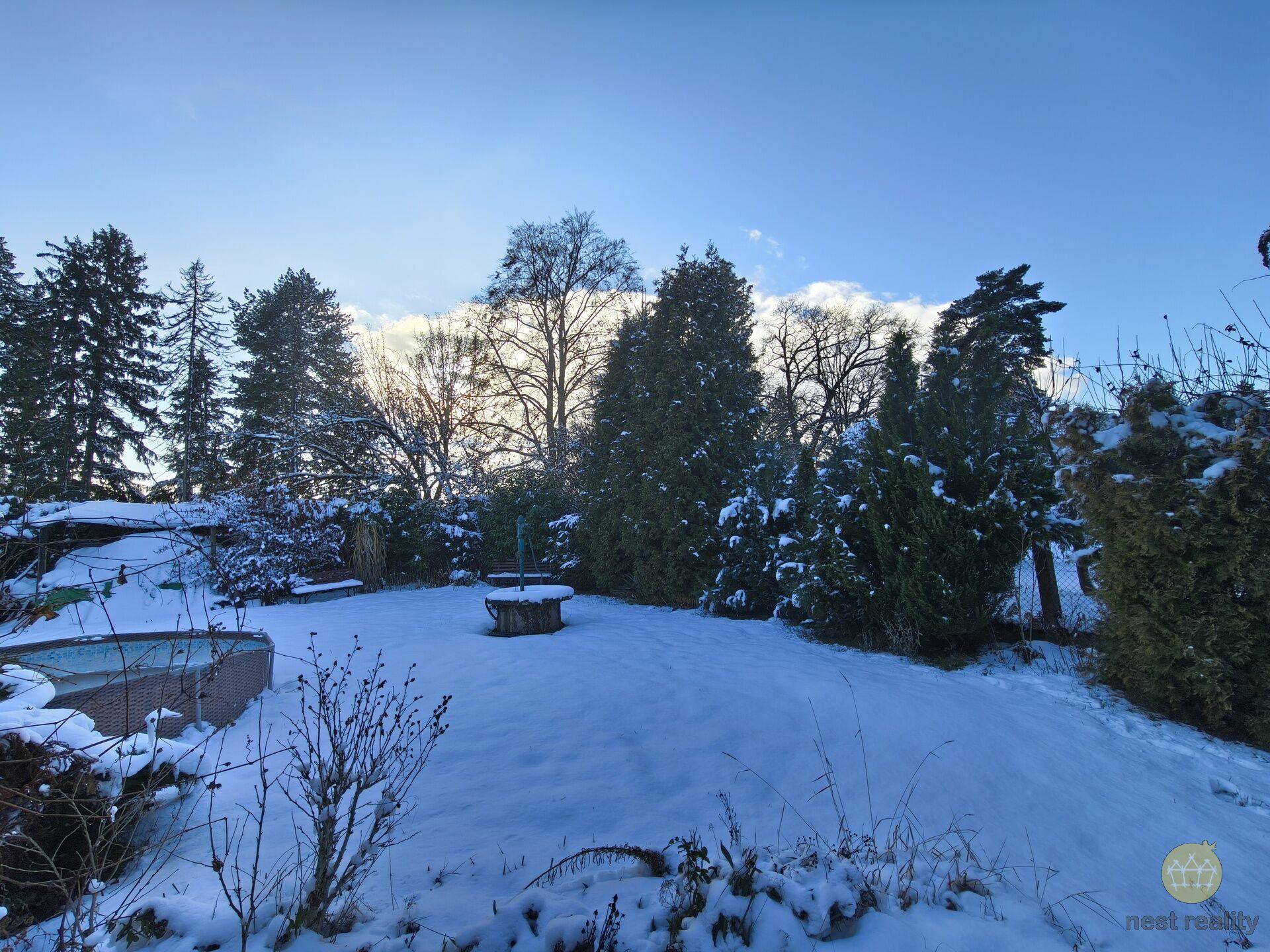 Prodej domu o velikosti 4+1, 130 m2, s pozemkem 656 m2, v obci Velké Popovice, ulice Masarykova.