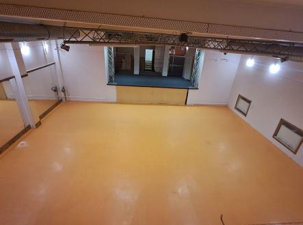 Pronájem - obchodní prostor