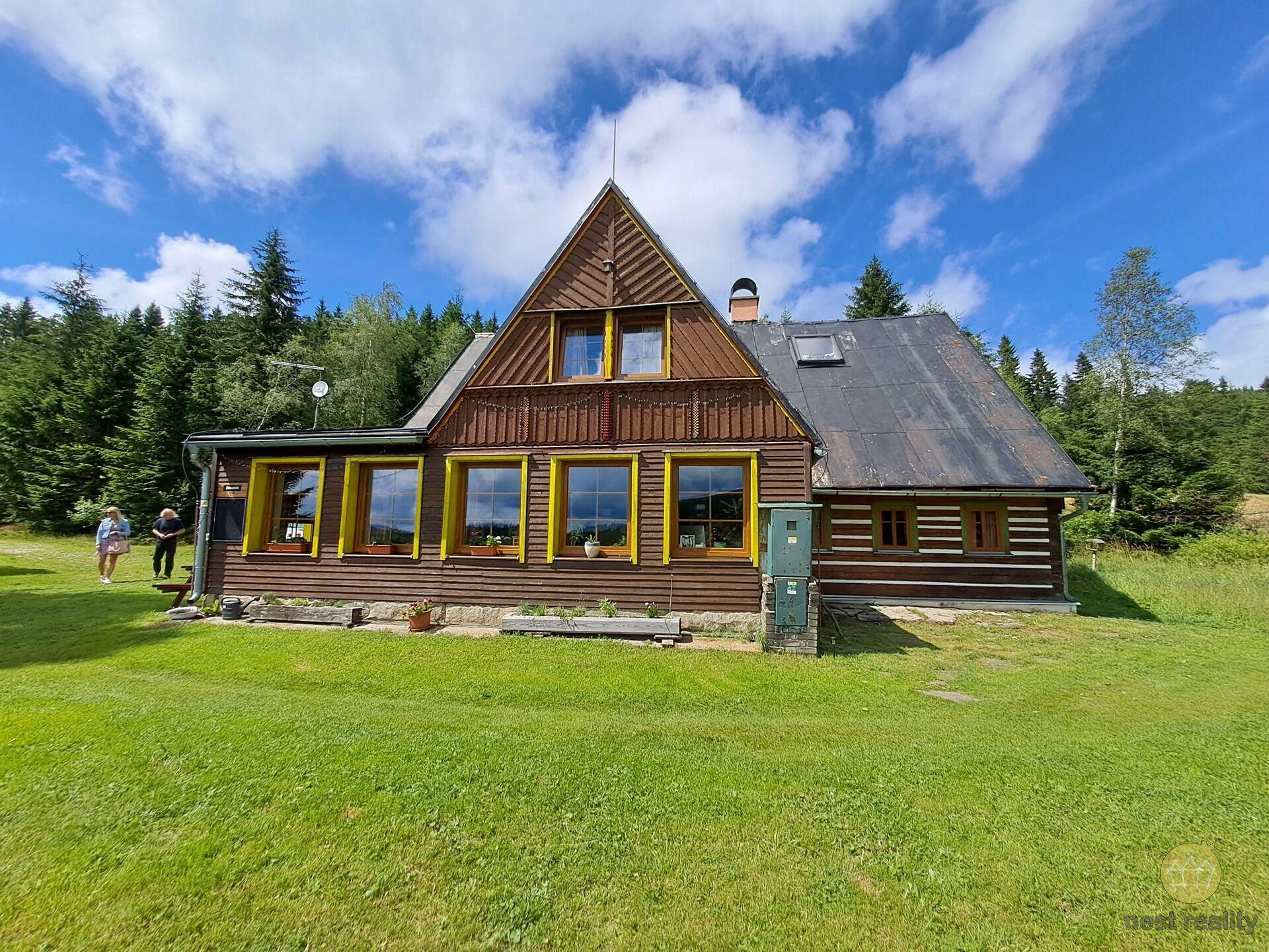 Prodej horského penzionu, užitná plocha 525 m2, s pozemkem 939 m2, obec Horní Malá Úpa