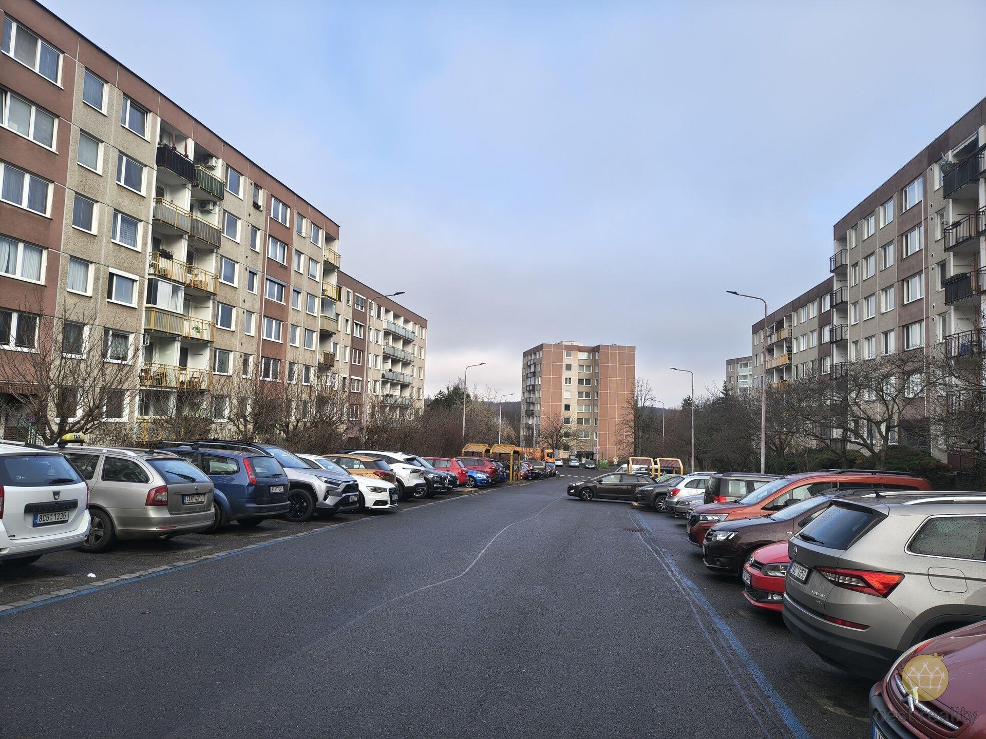 Pronájem bytu 2+1, 45 m2, Praha 5 Hlubočepy, Gabinova ulice.