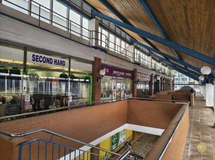 Pronájem - obchodní prostor