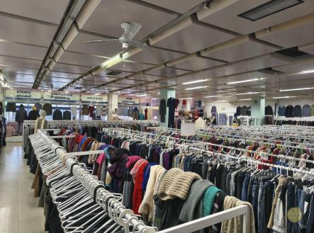 Pronájem - obchodní prostor