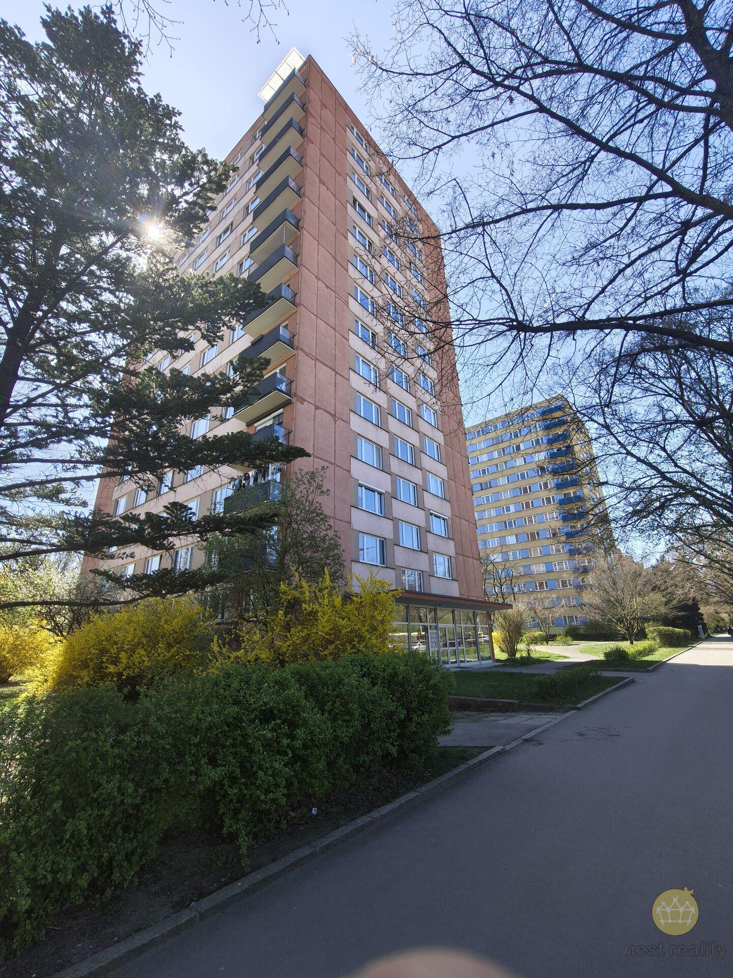 Prodej bytu 3+1 s balkónem, 77 m2, Praha 10 Malešice, ul. Počernická