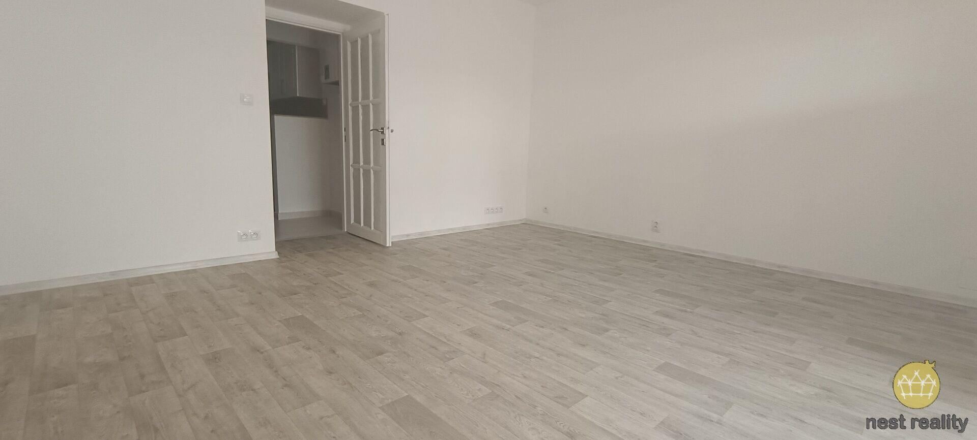 Pronájem bytu 2+1, 53 m2 + terasa 8 m2, ulice Třeboradická, Praha 8 Kobylisy