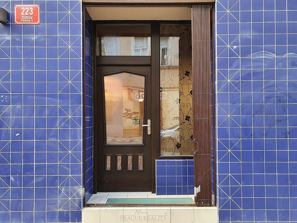 Atypická kancelář s vlastním vchodem z ulice, celkem 30m2, P3 Žižkov, ul. Chlumova