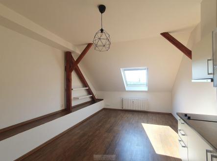 Pronájem bytu, 1+kk, 27 m²