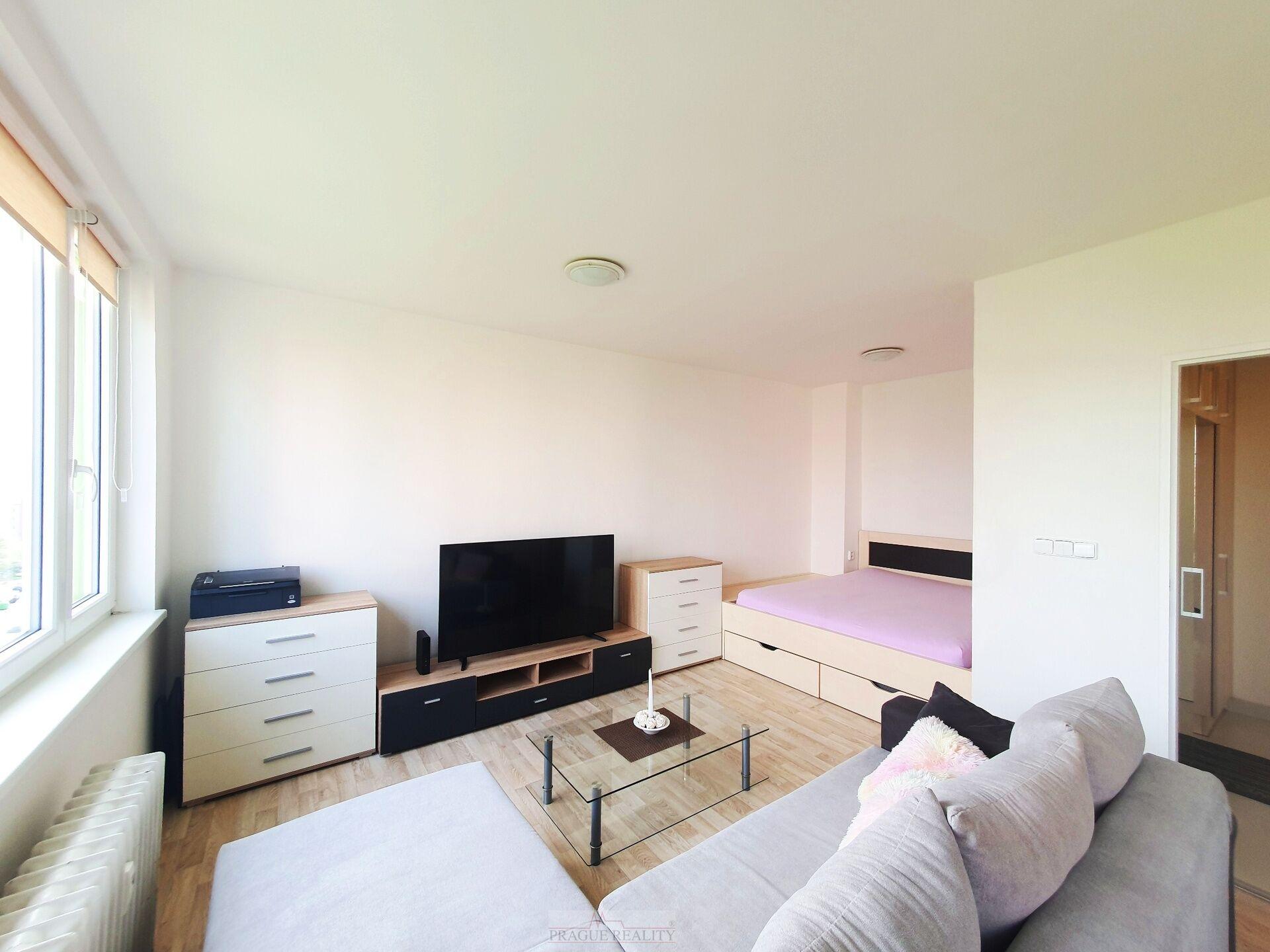 Moderní, světlé a slunné 1+kk, 31m2, rezidence Topolová, P10 Záběhlice