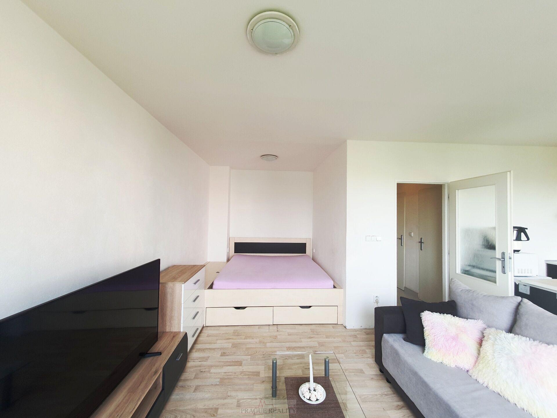 Moderní, světlé a slunné 1+kk, 31m2, rezidence Topolová, P10 Záběhlice
