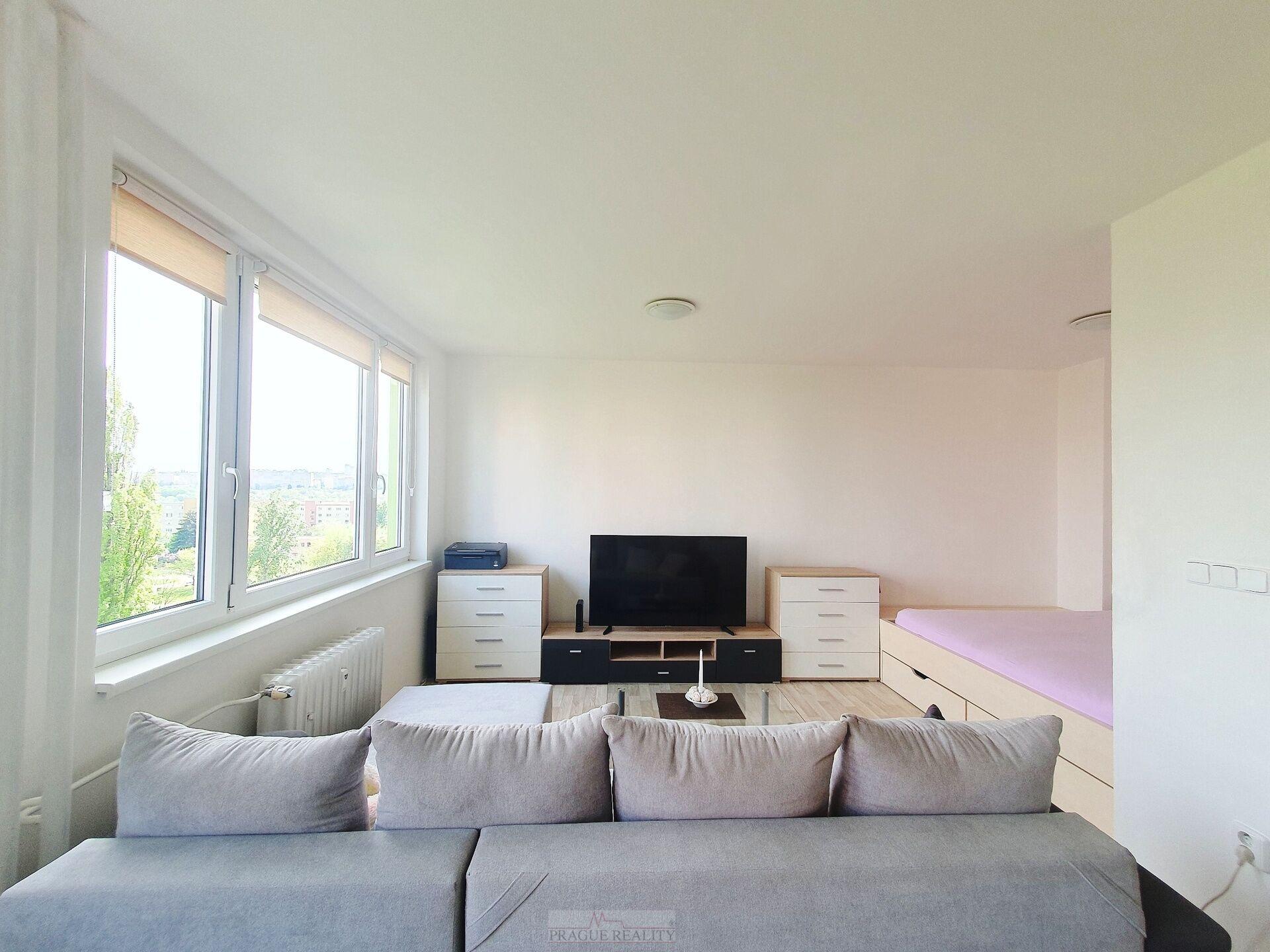 Moderní, světlé a slunné 1+kk, 31m2, rezidence Topolová, P10 Záběhlice
