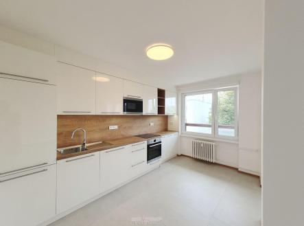 Pronájem bytu, 3+kk, 80 m²