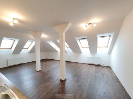 Pronájem bytu, 2+kk, 67 m²