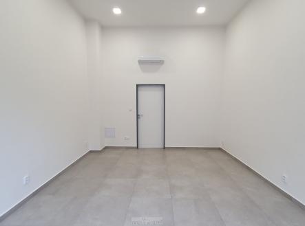 Pronájem - obchodní prostor, 26 m²