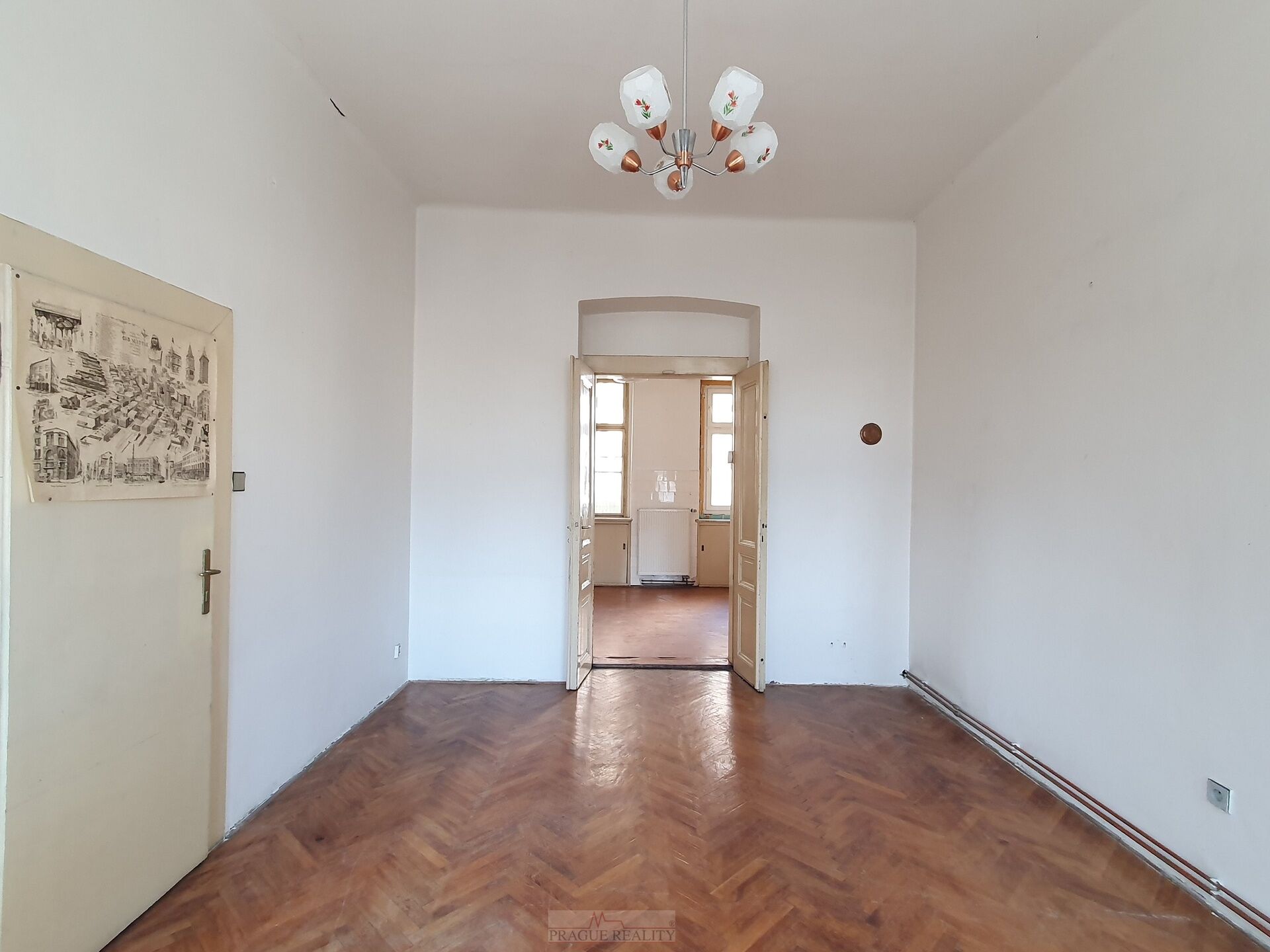 Prostorný zděný byt 111m2 vhodný k rekonstrukci dle vlastních představ, Praha 3 - ul. Rokycanova