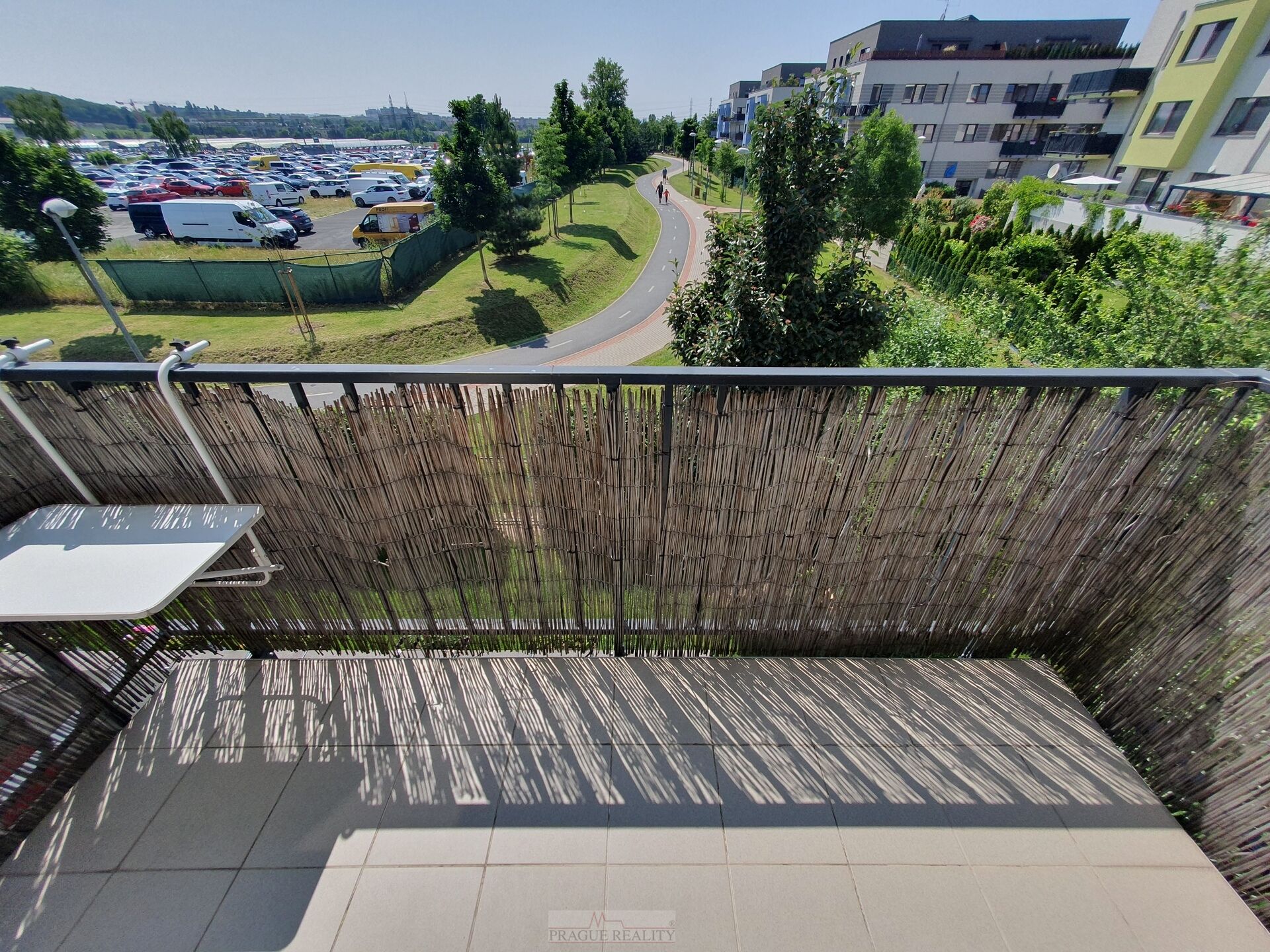 Nadstandardní 2+kk 63m2 + balkon 5m2 + garážové stání v novostavbě na úžasném místě P8 Dolní Chabry