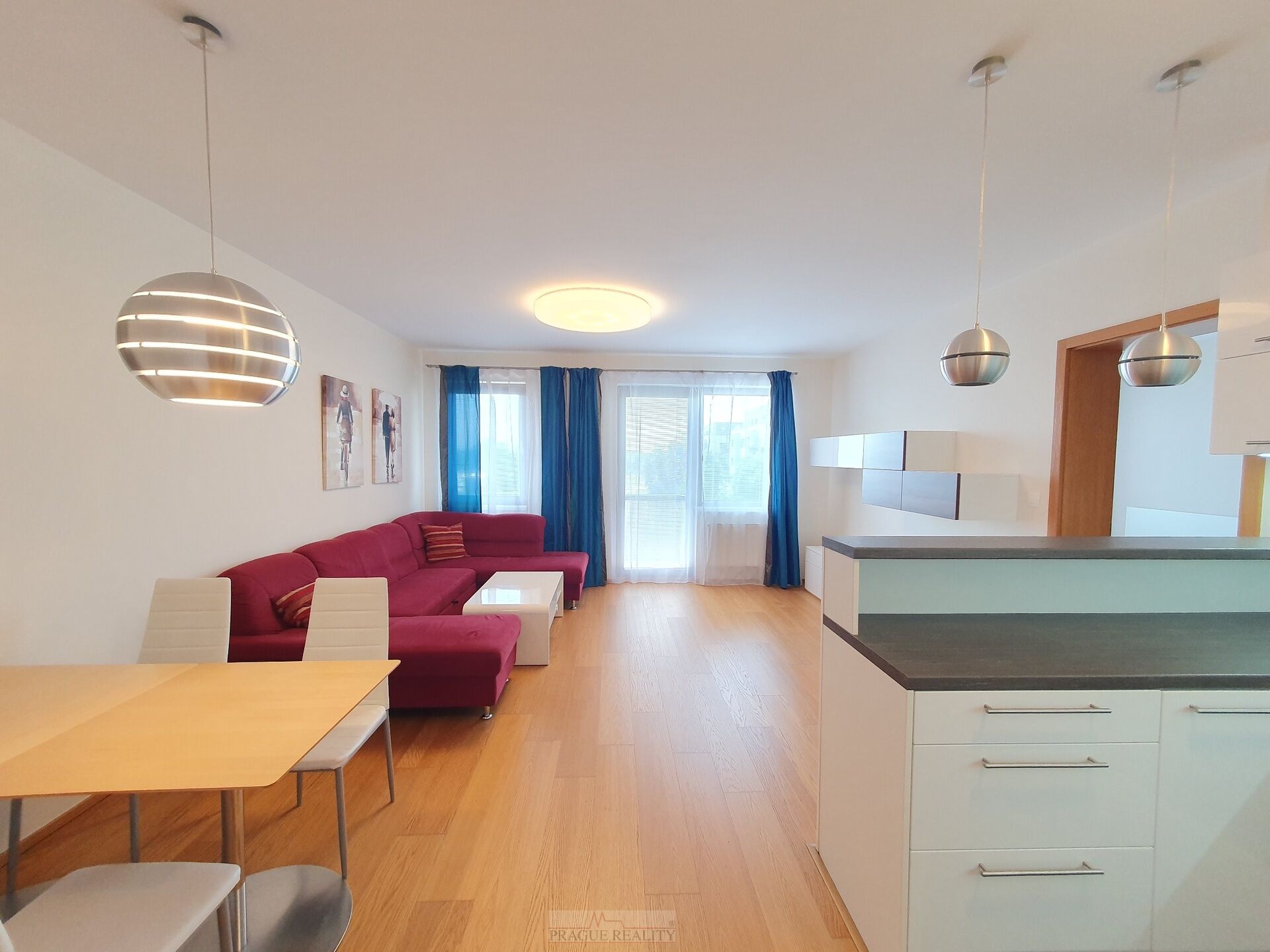 Nadstandardní 2+kk 63m2 + balkon 5m2 + garážové stání v novostavbě na úžasném místě P8 Dolní Chabry