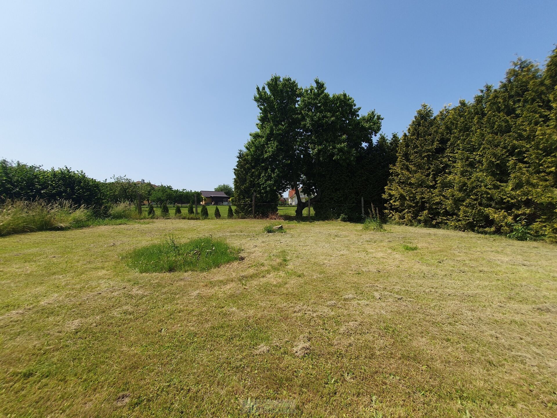 Výjimečná šance koupě stavebního pozemku 809m2, P-západ Chýně - možno vč. zajištěné výstavby RD