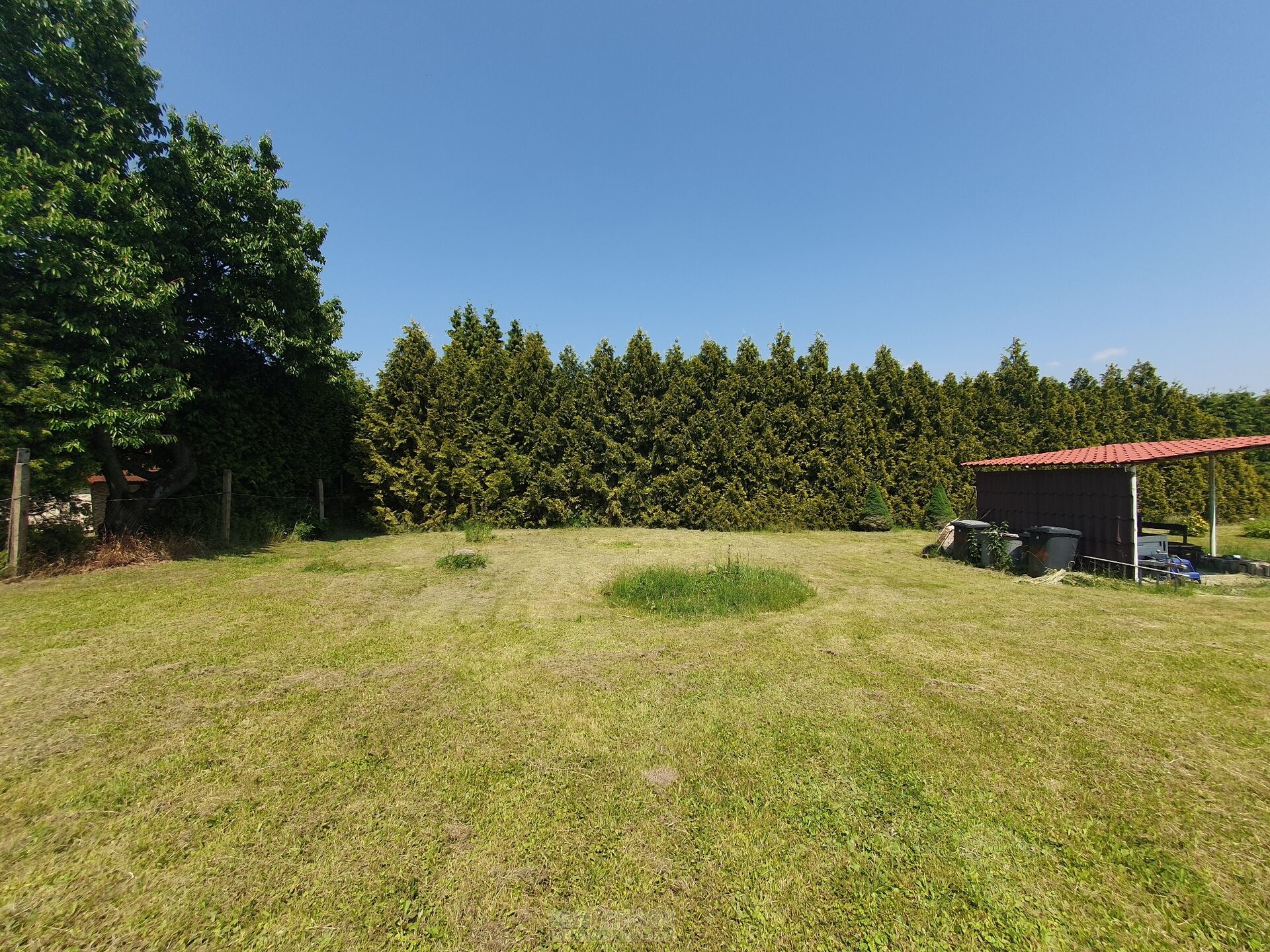 Výjimečná šance koupě stavebního pozemku 809m2, P-západ Chýně - možno vč. zajištěné výstavby RD