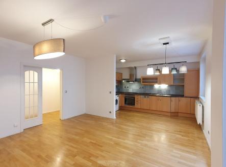 Pronájem bytu, 2+kk, 81 m²