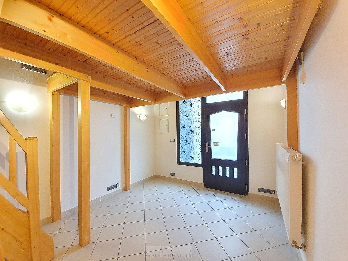 Atypický nebytový prostor s vchodem z ulice, celkem 30m2, P3 Žižkov, ul. Chlumova