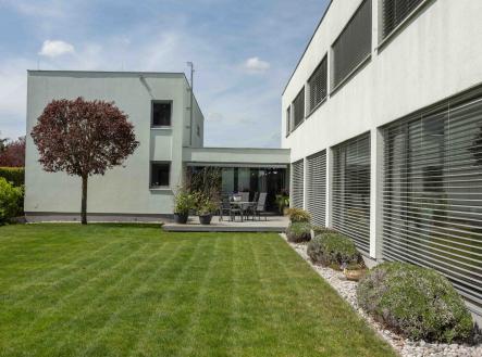 Prodej - dům/vila, 425 m²