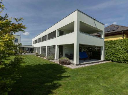Prodej - nájemní dům, 425 m² obrázek