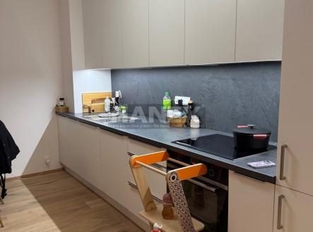 . | Pronájem bytu, 2+kk, 66 m²