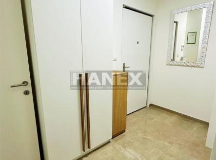 . | Pronájem bytu, 1+kk, 48 m²