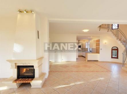 . | Pronájem - dům/vila, 243 m²
