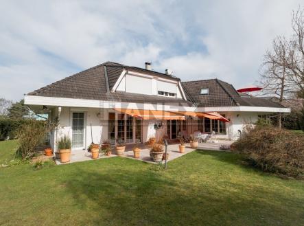 . | Prodej - dům/vila, 365 m²