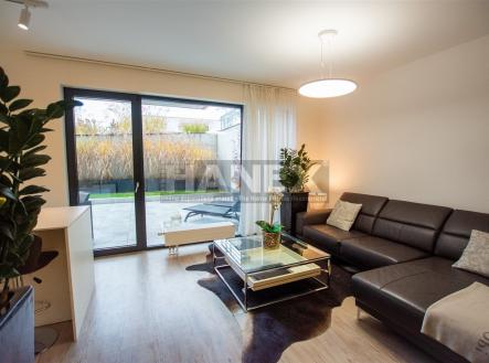 . | Pronájem bytu, 1+kk, 48 m²
