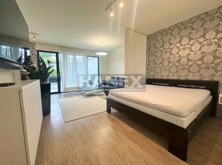 . | Pronájem bytu, 1+kk, 48 m²