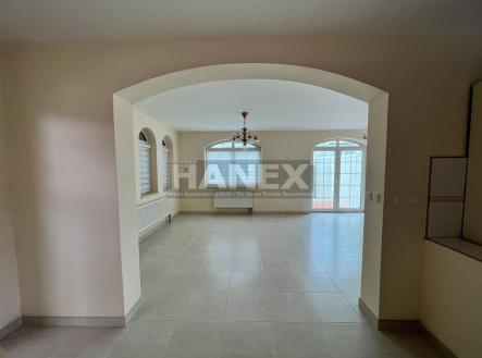 . | Prodej - dům/vila, 194 m²