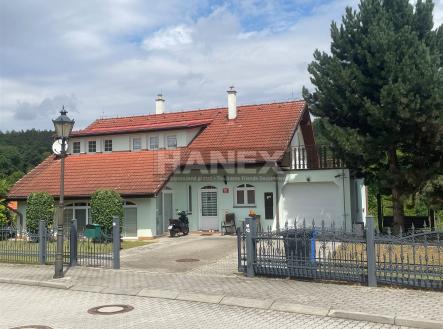 . | Prodej - dům/vila, 194 m²