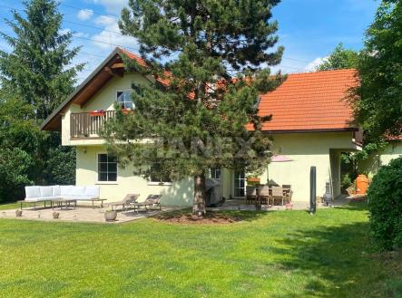 . | Prodej - dům/vila, 192 m²