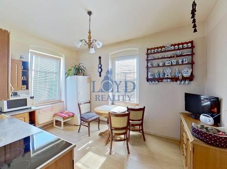 dum-prikopni-kv-09032025-004553.jpg | Prodej - nájemní dům, 374 m²