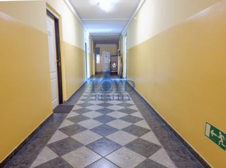 kancelar-4-of-7.jpg | Pronájem - kanceláře, 20 m²