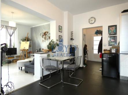 p1040839.jpg | Prodej - nájemní dům, 221 m²