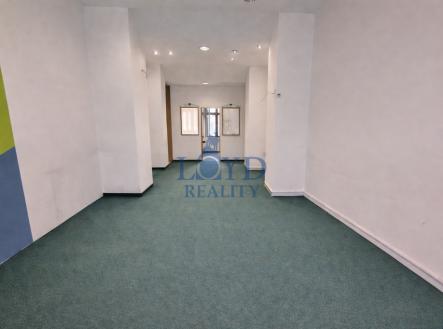 opraveny-koberec2.png | Pronájem - obchodní prostor, 53 m²