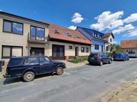 c | Prodej - dům/vila, 379 m²