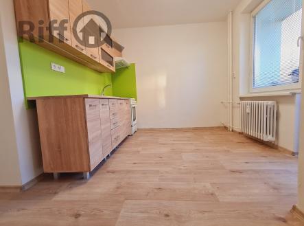 3 kuchyně | Pronájem bytu, 2+1, 50 m²