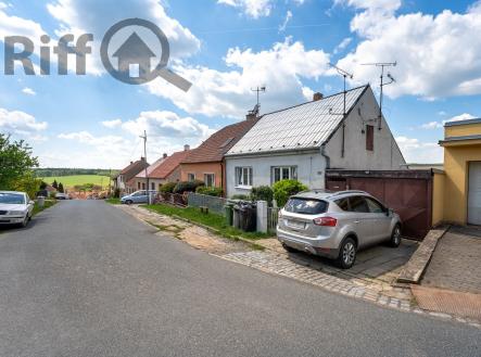 2  | Prodej - dům/vila, 231 m²