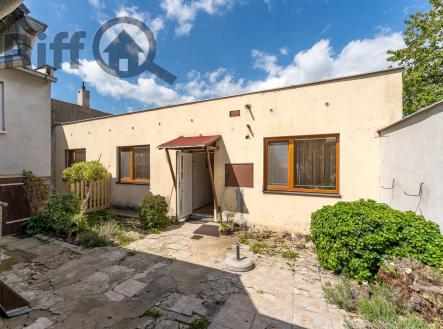 3  | Prodej - dům/vila, 231 m²