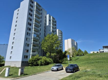 1 pohled na dům | Prodej bytu, 4+1, 85 m²